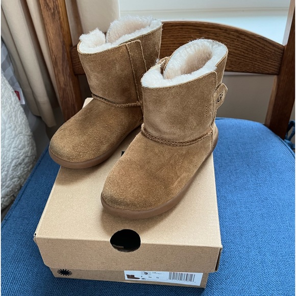 UGG Other - UGG Toddler Girls Keelan Boots Chestnut Size 9 Toddler